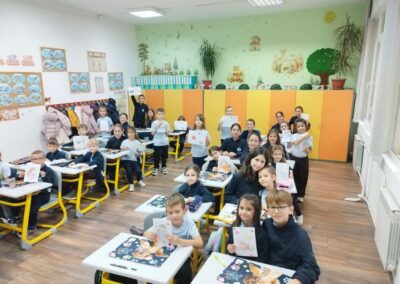 Учениците от I „а“ и V „а“ клас на ОУ „Иван Вазов“ – гр. Силистра обединиха усилията си в една вълнуваща благотворителна инициатива под надслов „Големи и малки сърца творят добро“